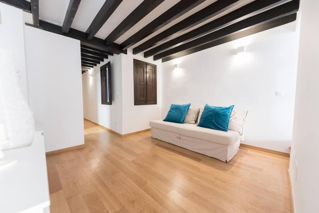 Loft En El Corazon De Palma Cerca De La Catedral Apartment Exterior photo